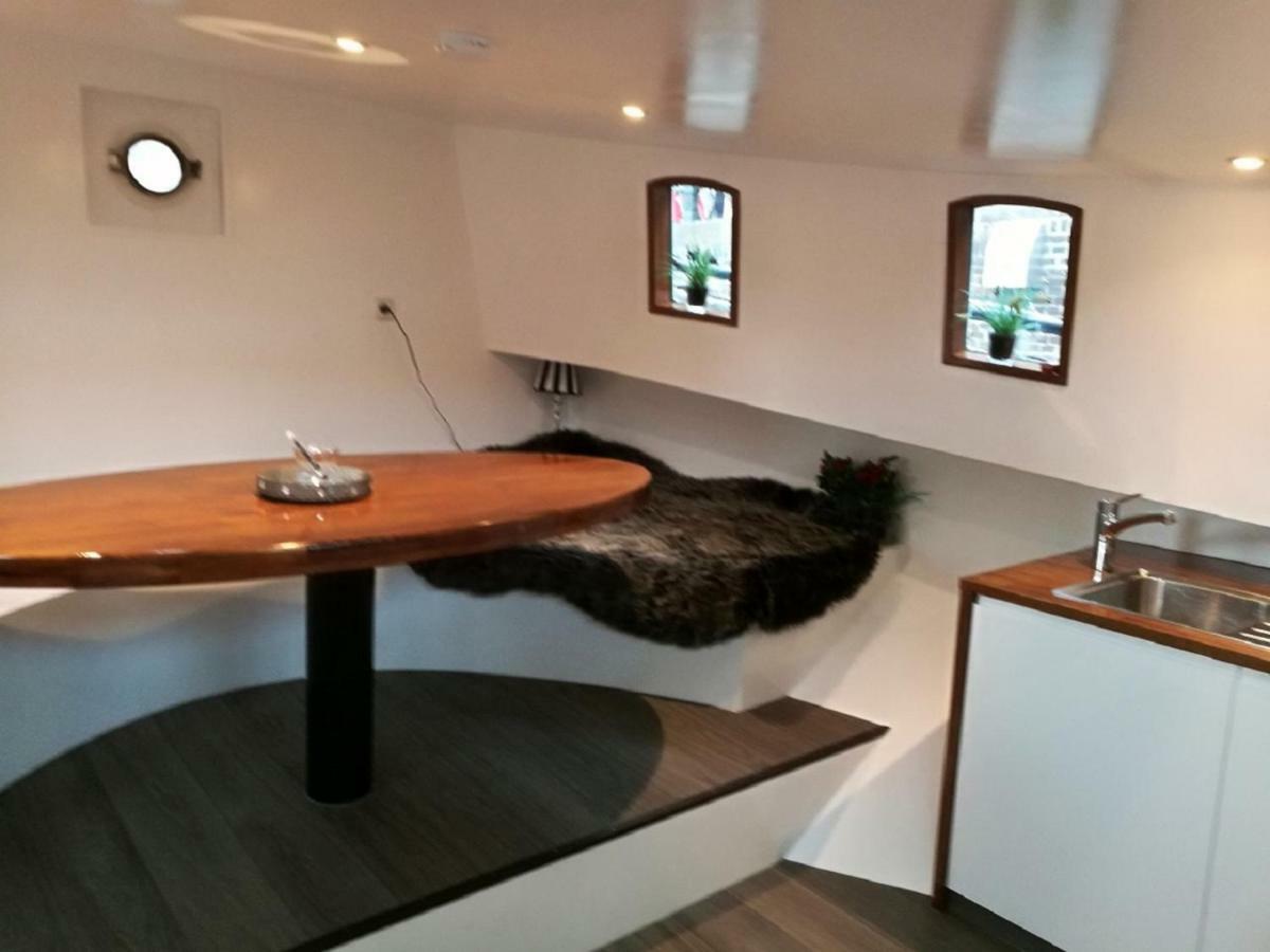 شقة Houseboat Rose أمستردام المظهر الخارجي الصورة